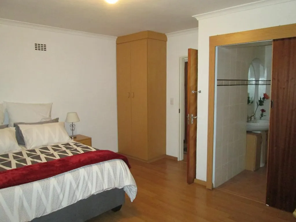 34 On Marten Crescent Table View Apartment